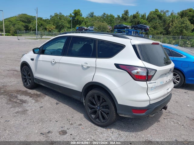 Ford Escape Titanium 2017 1FMCU9J94HUD59922 Image 3