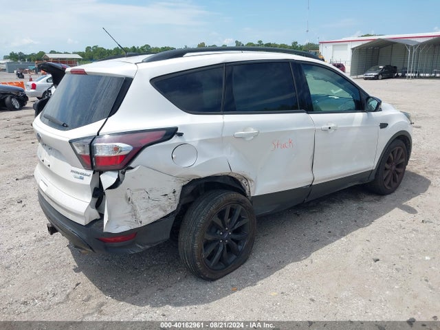 Ford Escape Titanium 2017 1FMCU9J94HUD59922 Image 4
