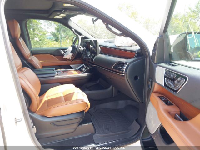5LMJJ2LT4KEL23453 Lincoln Navigator Reserve