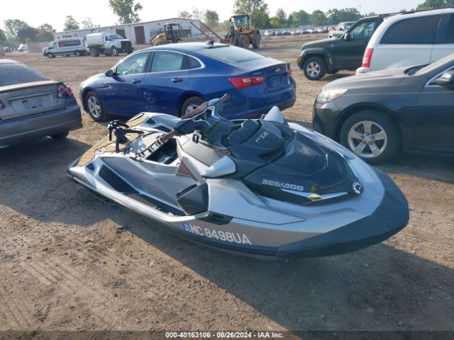 2019 SEADOO GTX 155 YDV02159J718
