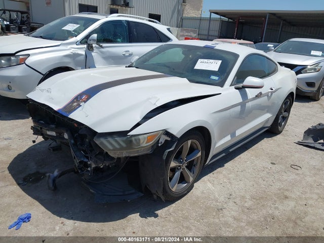 Ford Mustang V6 2015 1FA6P8AM6F5349560 Image 2