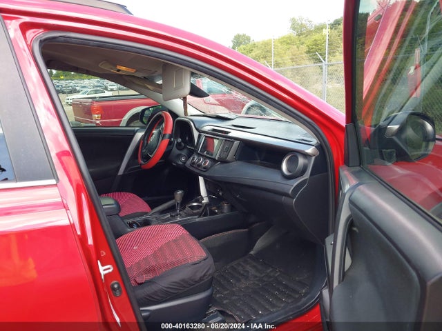 Toyota RAV4 LE 2017 JTMBFREV4HJ141000 Image 5