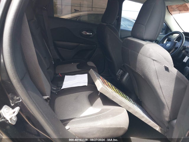 1C4PJLAB1GW257513 Jeep Cherokee Sport