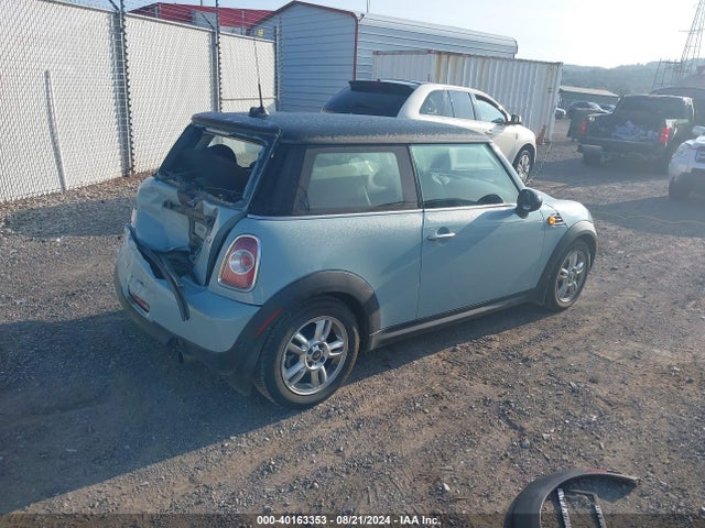 2011 MINI COOPER WMWSU3C52BT183969 Photo 3