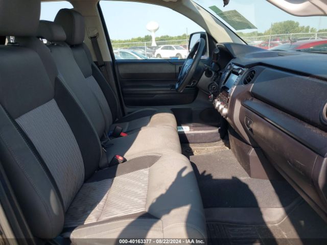 5TFUM5F11FX062137 Toyota Tundra Sr 4.6l V8