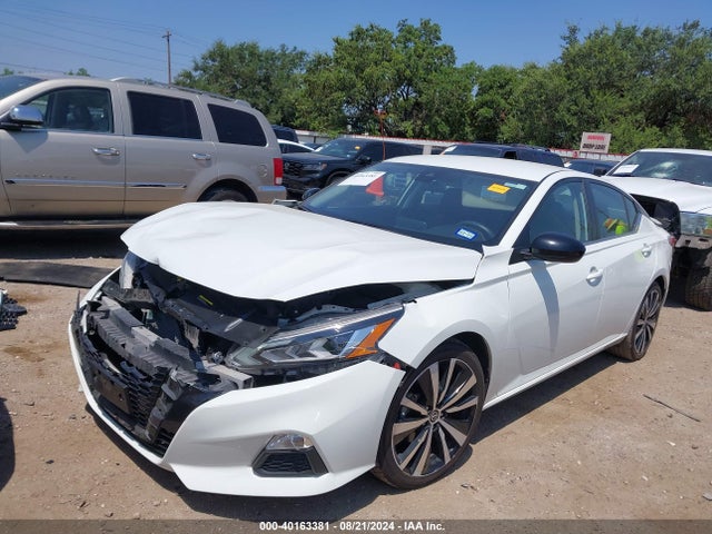1N4BL4CV7NN382736 Nissan Altima Sr Fwd