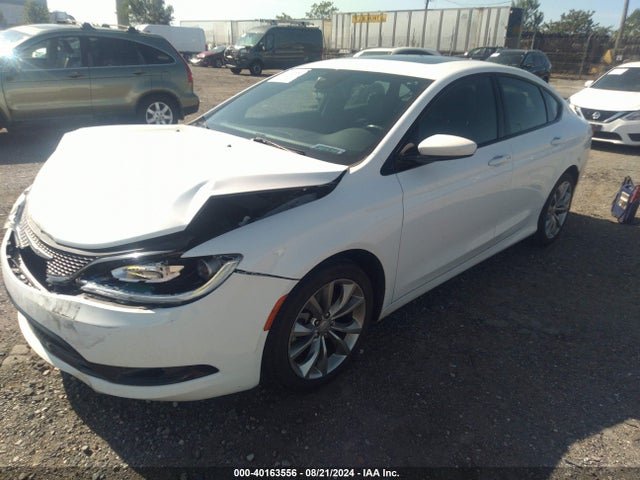 1C3CCCBG3FN581302 Chrysler 200 S