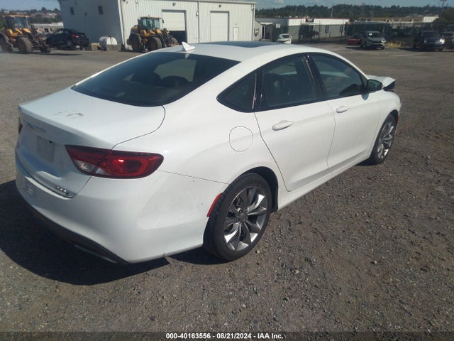 1C3CCCBG3FN581302 Chrysler 200 S