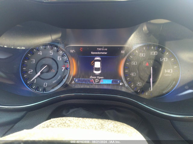 1C3CCCBG3FN581302 Chrysler 200 S