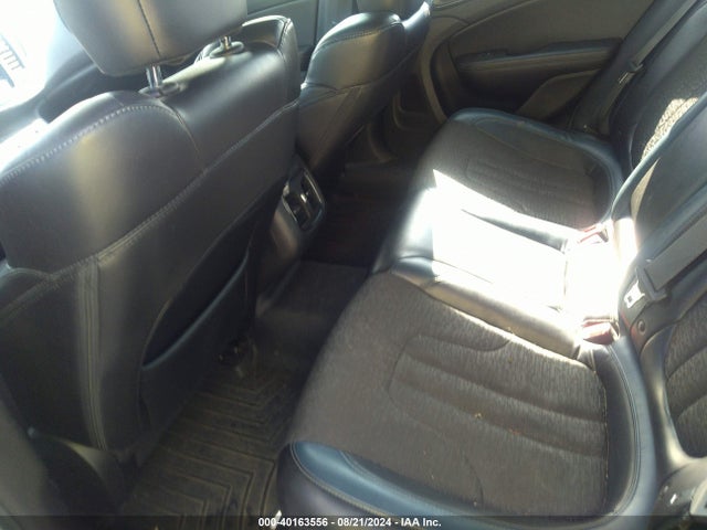1C3CCCBG3FN581302 Chrysler 200 S