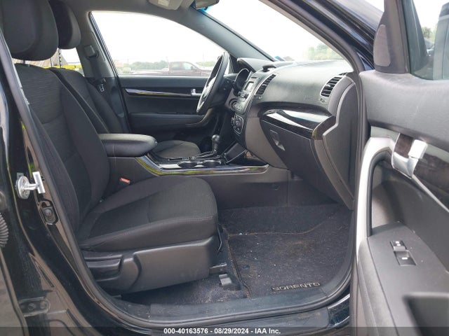 5XYKTCA60FG630317 KIA SORENTO LX
