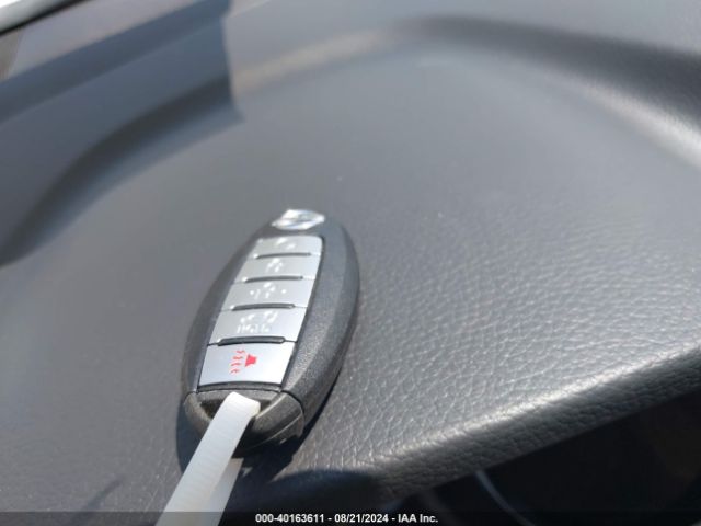 5N1AT2MT0JC815189 Nissan ROGUE SV