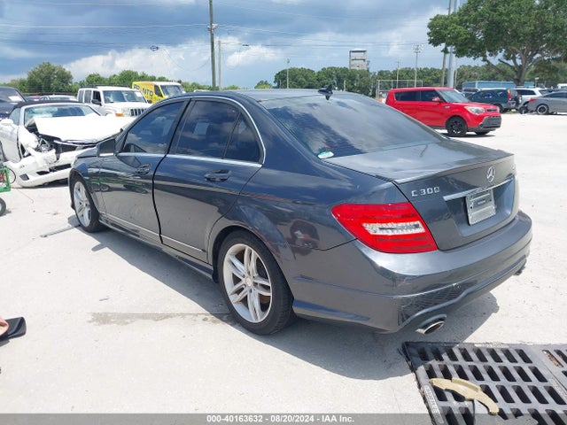 WDDGF8AB2EG181053 Mercedes-Benz C 300 Luxury 4matic/sport 4matic