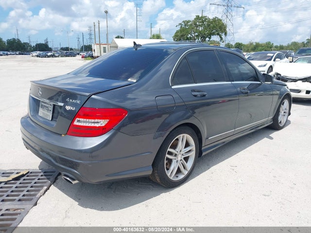 WDDGF8AB2EG181053 Mercedes-Benz C 300 Luxury 4matic/sport 4matic