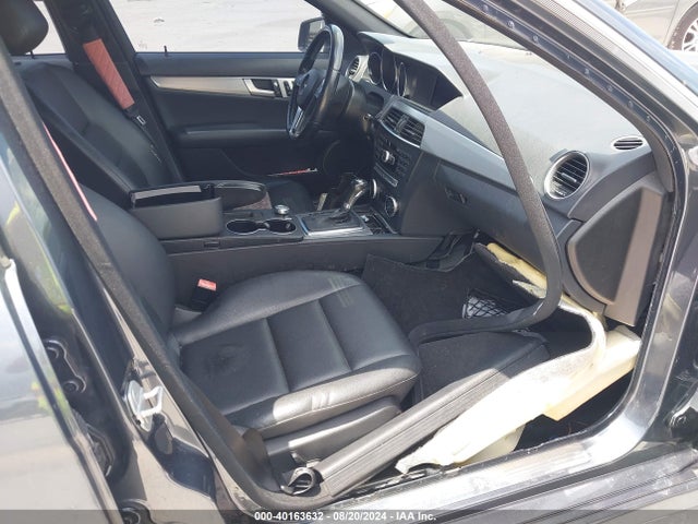 WDDGF8AB2EG181053 Mercedes-Benz C 300 Luxury 4matic/sport 4matic