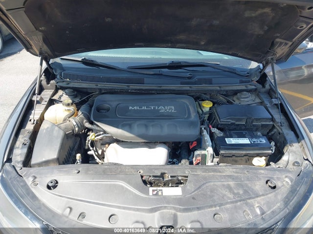 1C3CCCBB8FN511878 Chrysler 200 S