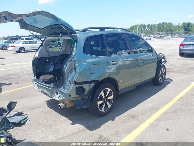Subaru Forester 2.5i Limited 2018 JF2SJAJCXJH489757 Image 4