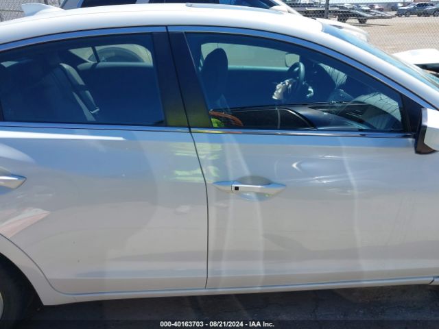 19UDE2F32KA011239 Acura Ilx Standard