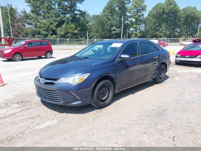 Toyota CAMRY LE 2015 4T1BF1FK0FU884752 Image 2