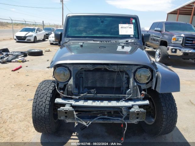 1C4BJWEG3EL245654 Jeep Wrangler Unlimited Sahara