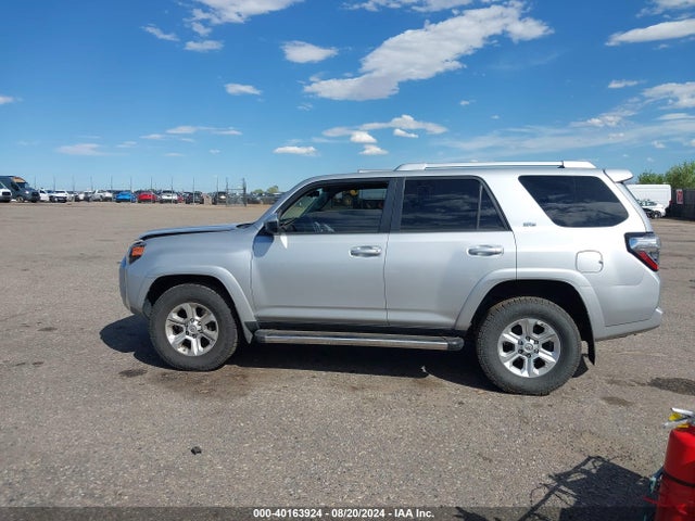 Toyota 4RUNNER SR5 2016 JTEZU5JR4G5120074 Image 14
