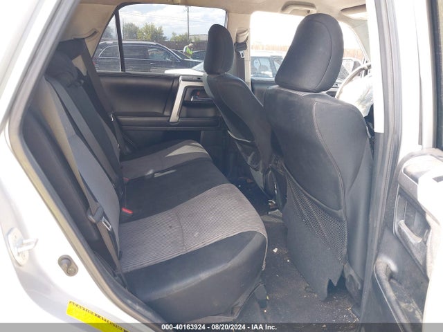 Toyota 4RUNNER SR5 2016 JTEZU5JR4G5120074 Image 8