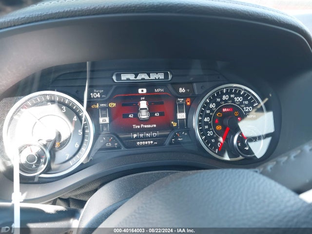 1C6SRFJT8NN168075 RAM 1500 Laramie  4x4 5'7 Box