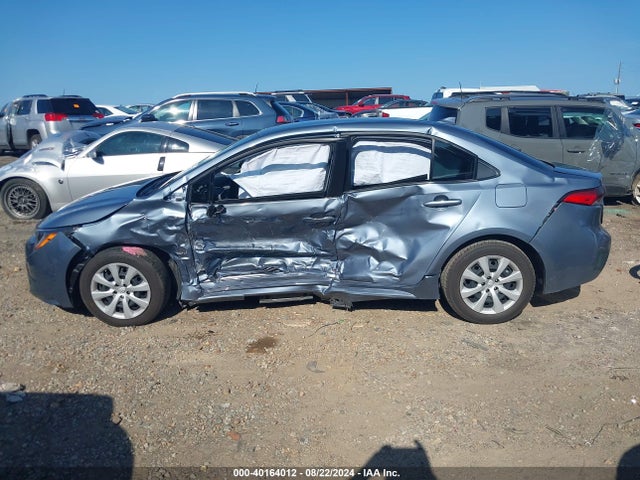 Toyota COROLLA LE 2022 JTDEPMAEXN3021642 Image 14