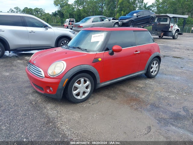 2009 MINI COOPER WMWMF33529TU71536 Photo 1