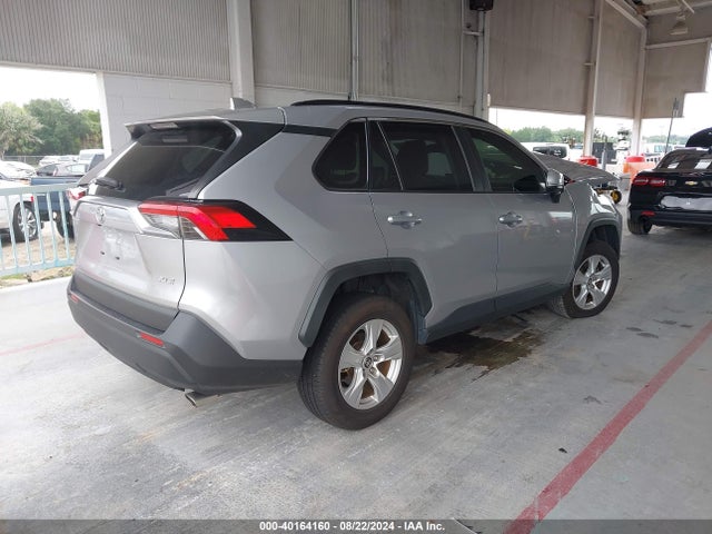 Toyota Rav4 Xle 2020 JTMW1RFV8LD522032 Image 4