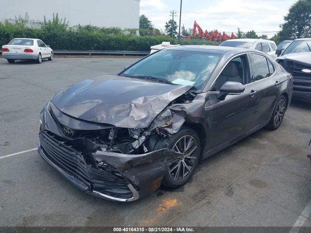 Toyota CAMRY XLE 2022 4T1F11AKXNU006025 Image 2
