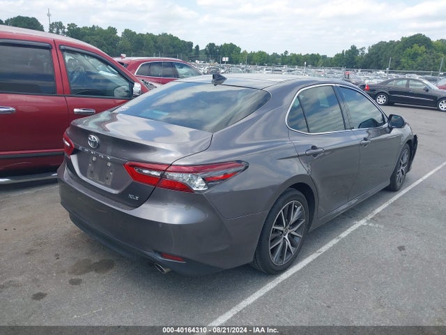 Toyota CAMRY XLE 2022 4T1F11AKXNU006025 Image 4