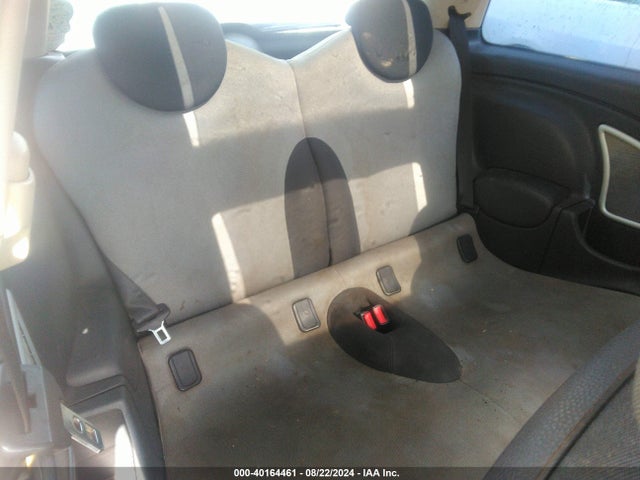 2006 MINI COOPER S WMWRE33516TN29320 Photo 7