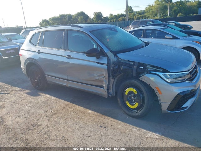 3VV8B7AX5PM120970 Volkswagen Tiguan 2.0t Se R-line Black