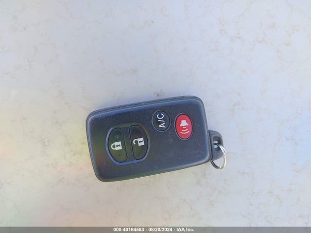 JTDKN3DUXE1757126 Toyota Prius Three