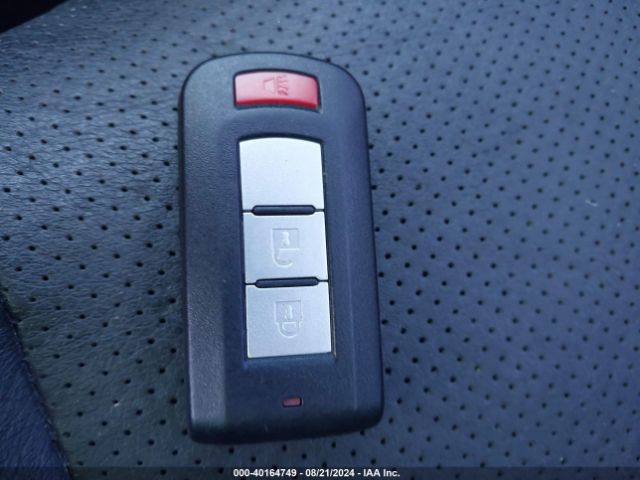 JA4AD3A3XGZ012515 Mitsubishi Outlander Sel