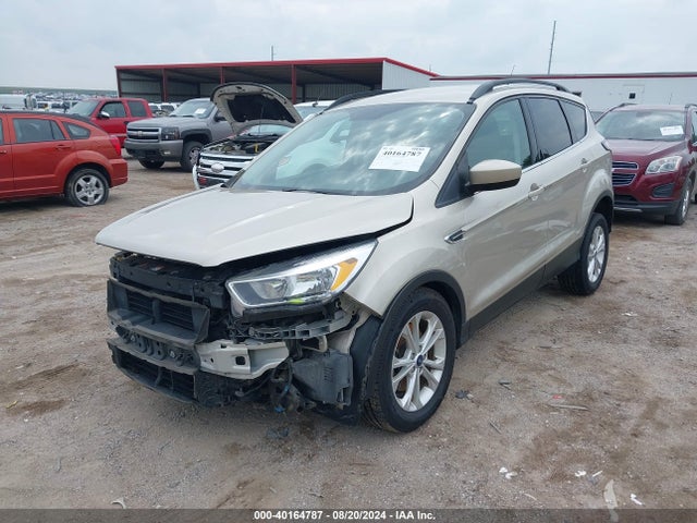 Ford ESCAPE SE 2018 1FMCU9GD5JUD29247 Image 2