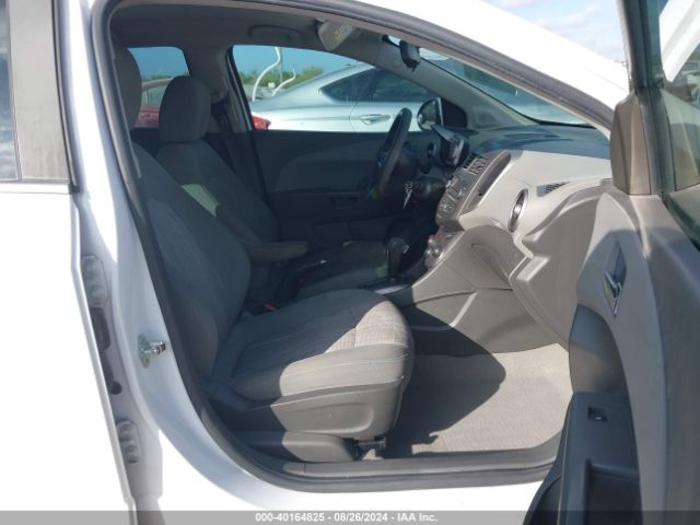 1G1JC6SH2F4109376 Chevrolet Sonic Lt Auto