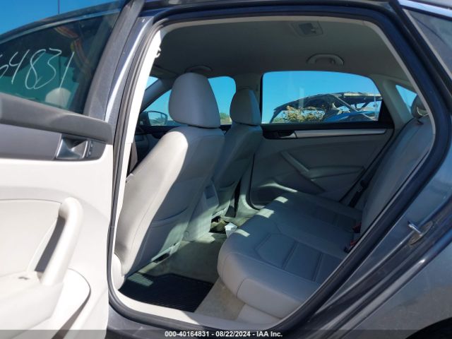 1VWAT7A35FC083507 Volkswagen Passat 1.8t Limited Edition
