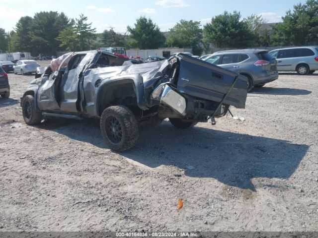5TFUY5F17HX631404 Toyota Tundra Sr5 5.7l V8