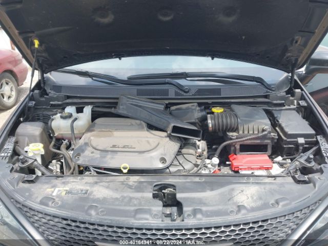 2C4RC1CGXPR525578 Chrysler Voyager Lx