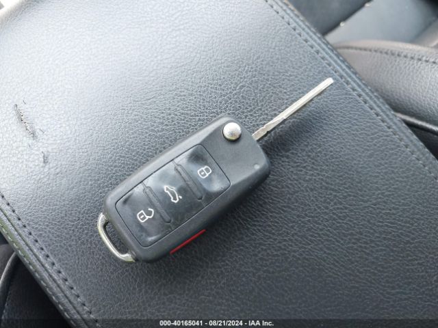 1VWAT7A35FC088982 Volkswagen Passat 1.8t Limited Edition