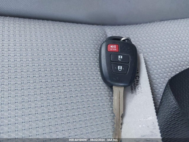 Toyota Rav4 Xle 2017 JTMRFREV8HJ131343 Image 11