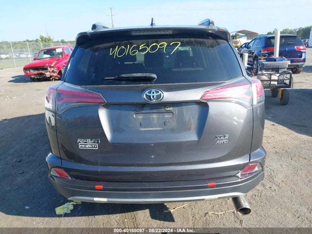 Toyota Rav4 Xle 2017 JTMRFREV8HJ131343 Image 16
