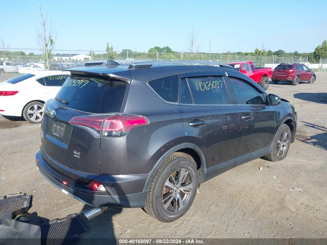 Toyota Rav4 Xle 2017 JTMRFREV8HJ131343 Image 4