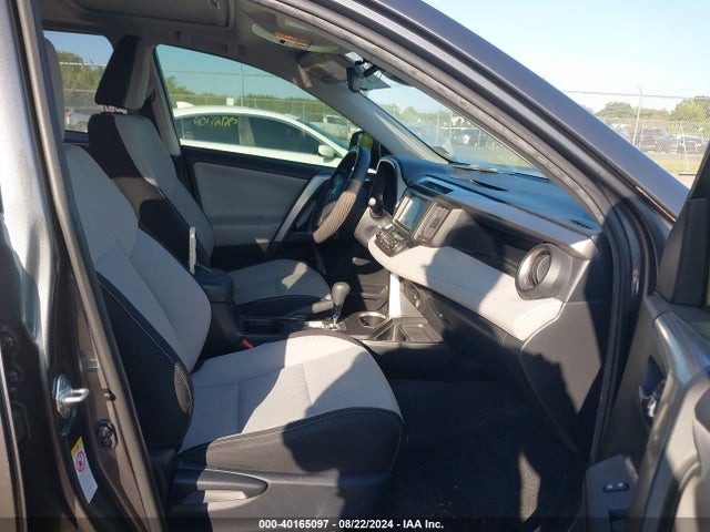 Toyota Rav4 Xle 2017 JTMRFREV8HJ131343 Image 5