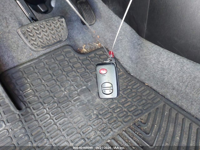 Toyota Prius Three 2014 JTDKN3DU2E1744323 Image 11