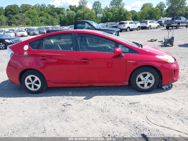 Toyota Prius Three 2014 JTDKN3DU2E1744323 Image 13