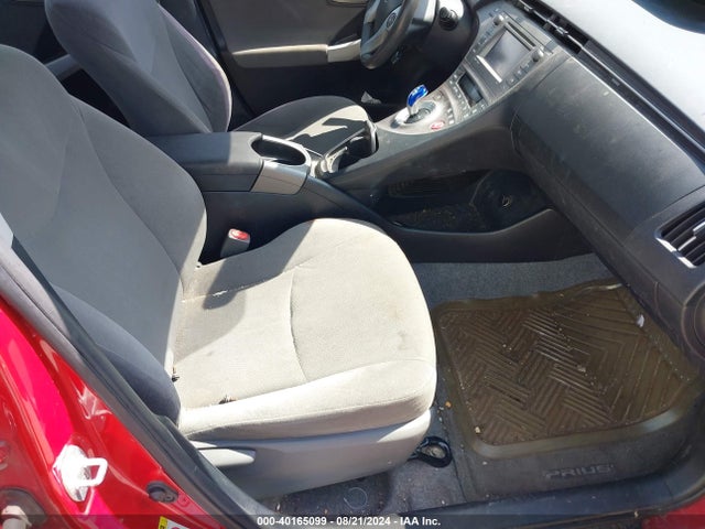 Toyota Prius Three 2014 JTDKN3DU2E1744323 Image 5