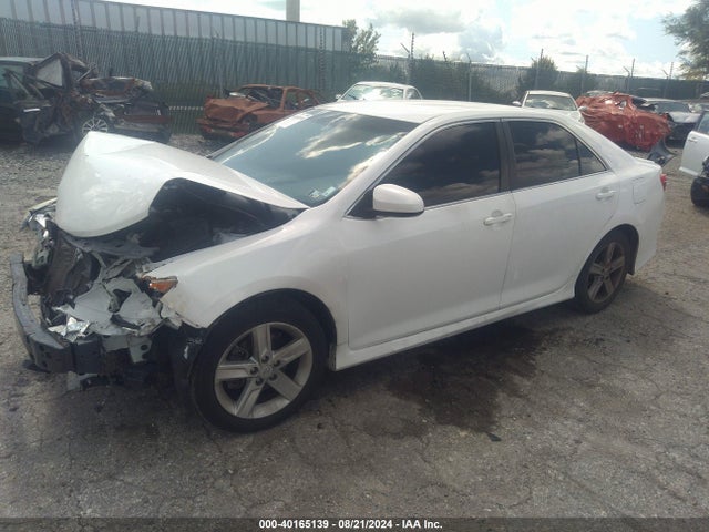 Toyota CAMRY SE 2014 4T1BF1FKXEU375525 Image 2